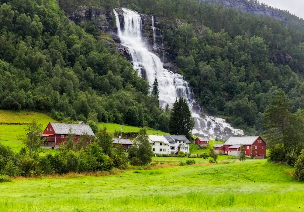 14. Hardanger Fiyordu